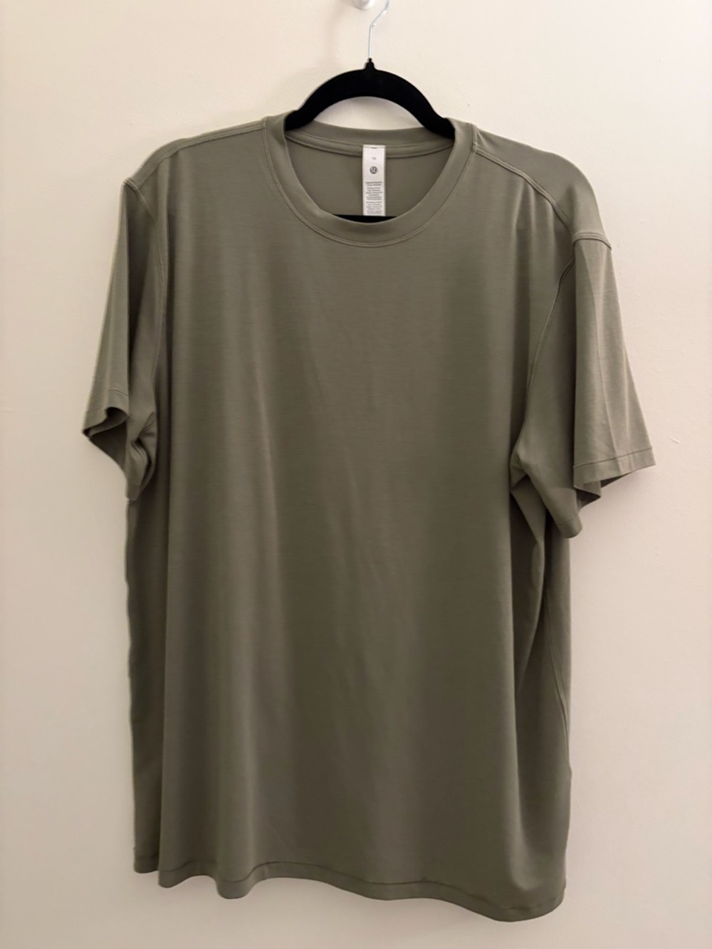 lululemon athletica jersey training Short Sleeve Tee in Olive